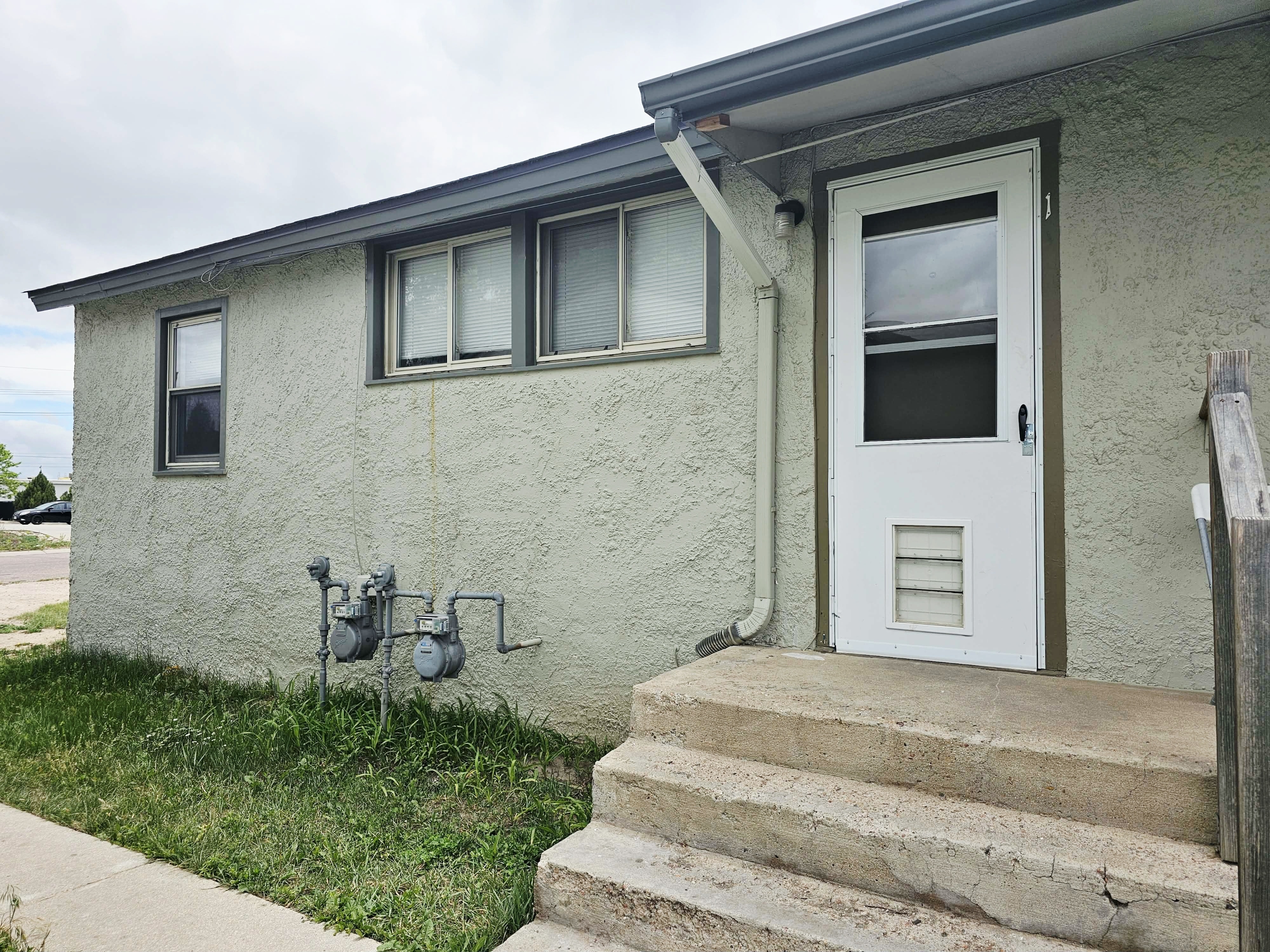 414 Arrawanna Street - 1